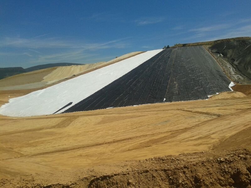 Impermeabilización de embalse.